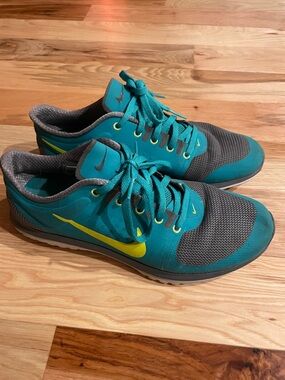 Nike Teal & Gray Trainers with Yellow Swoosh